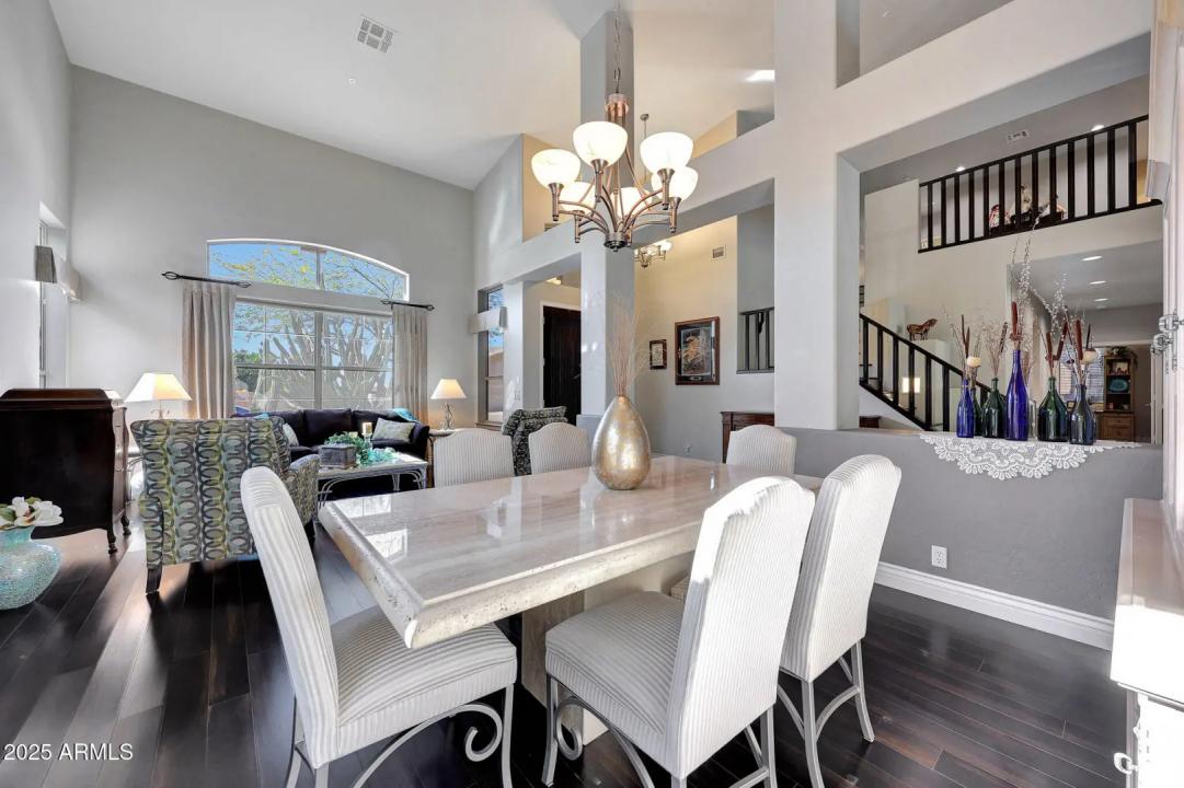 Real Estate Picture 14