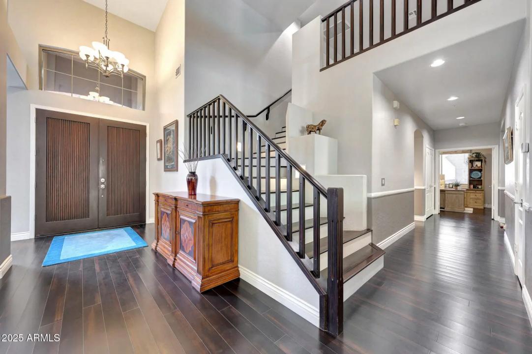 Real Estate Picture 15