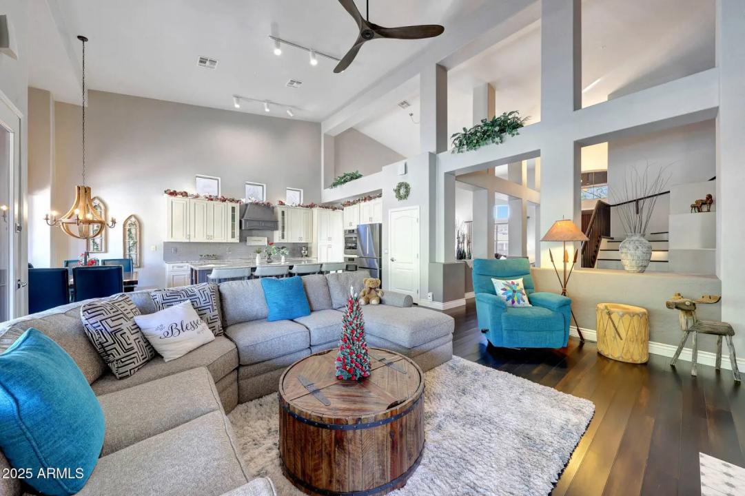 Real Estate Picture 19