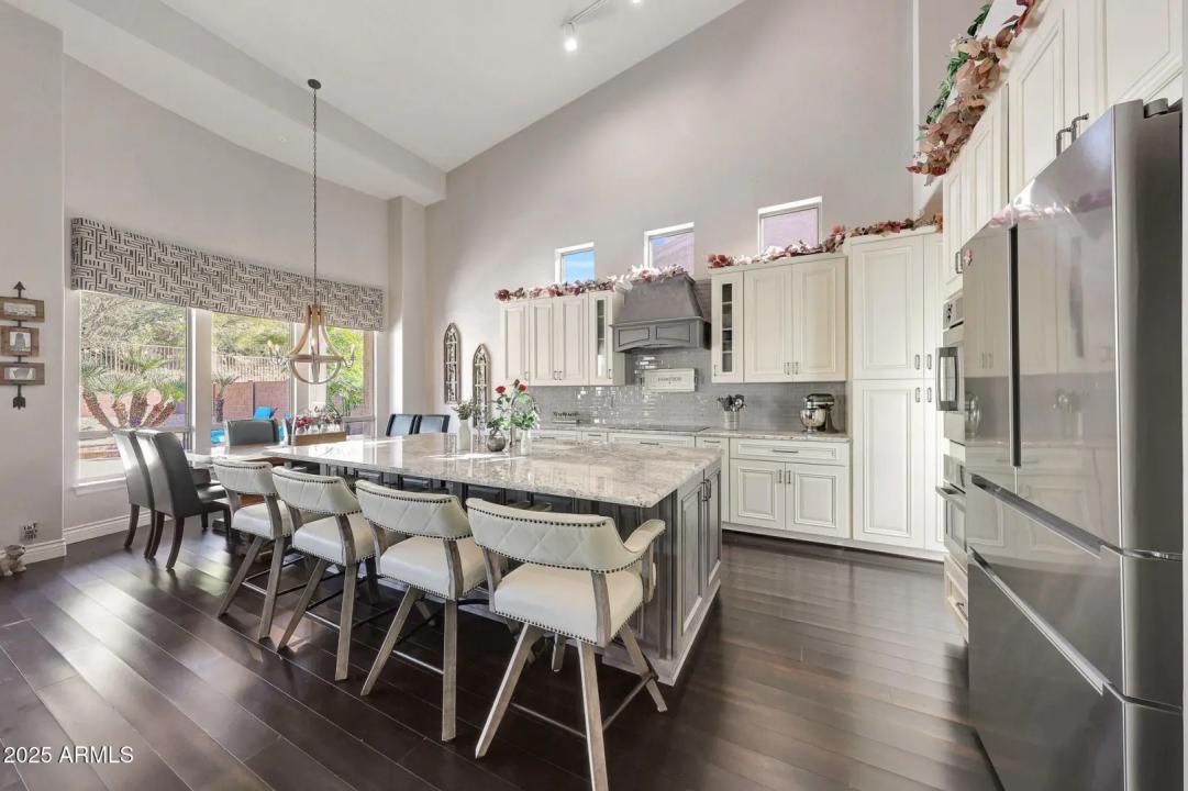 Real Estate Picture 21