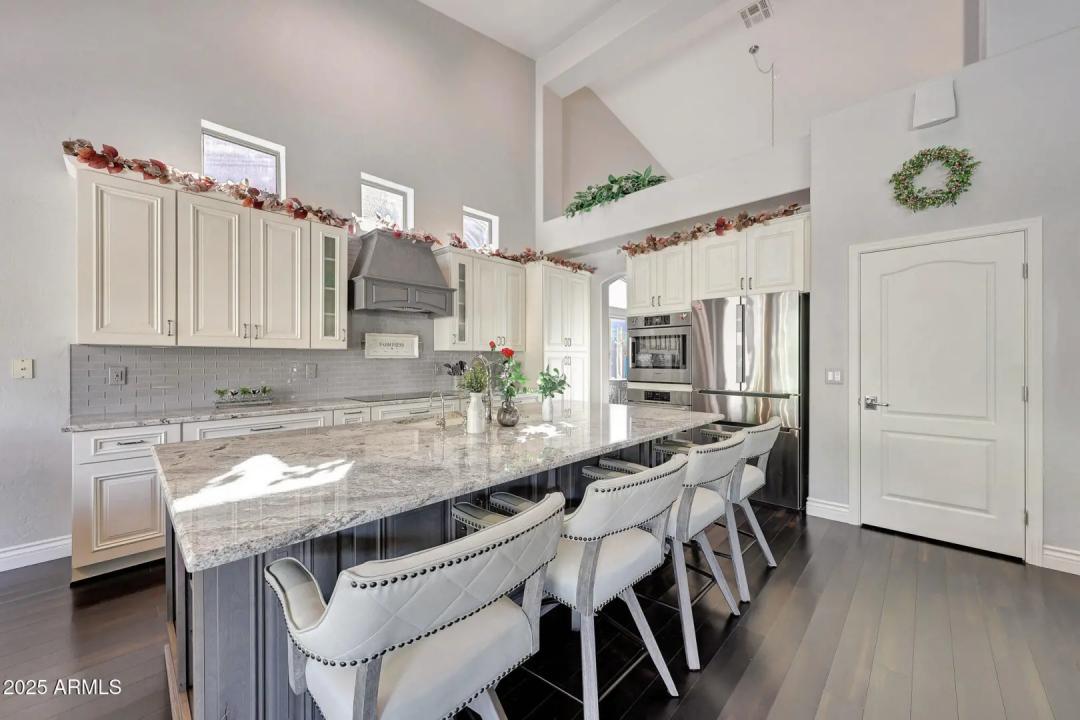 Real Estate Picture 23