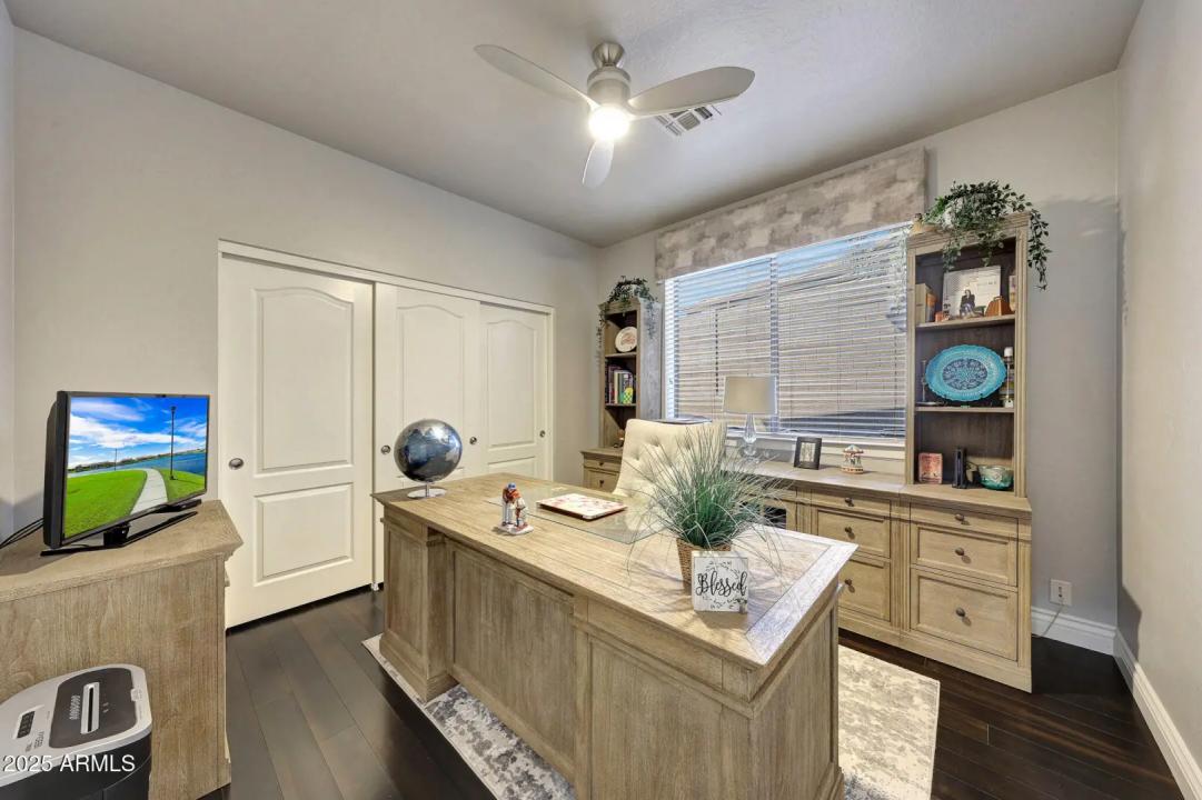 Real Estate Picture 33