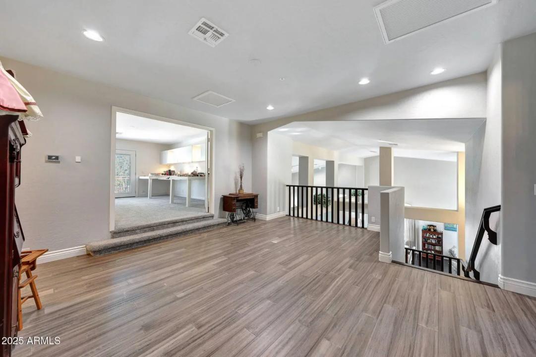 Real Estate Picture 43