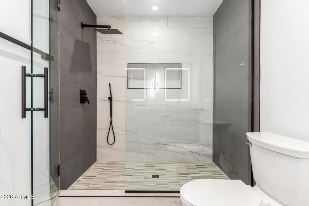 Real Estate Picture 21