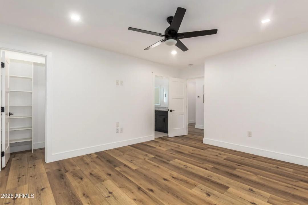 Real Estate Picture 26