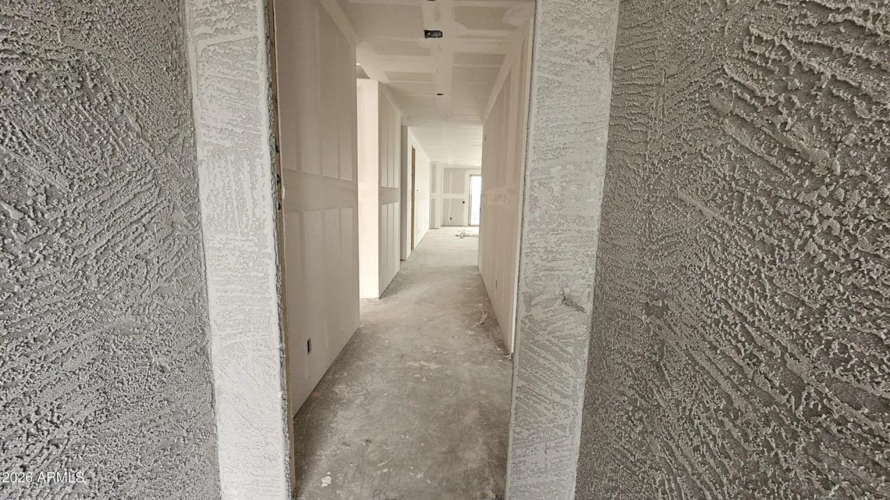 Real Estate Picture 3