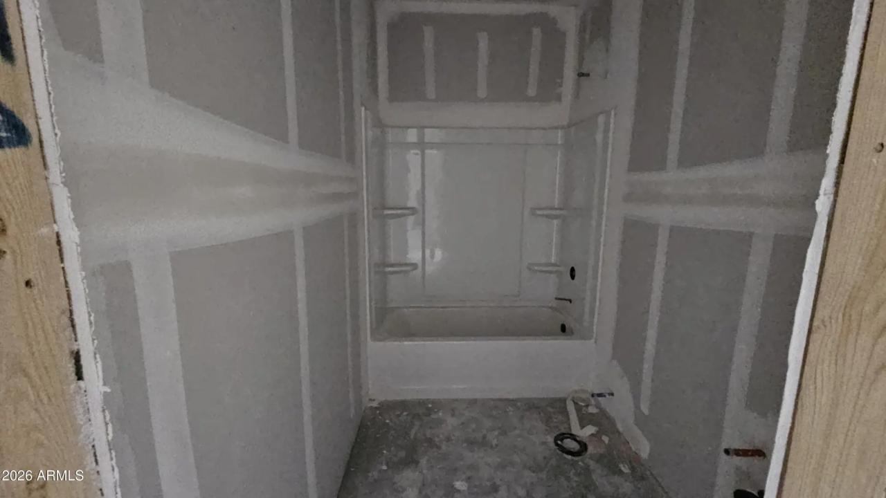 Real Estate Picture 5