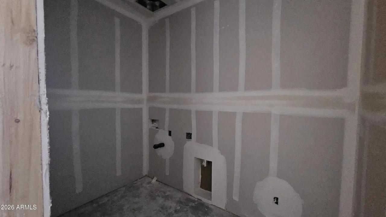 Real Estate Picture 7