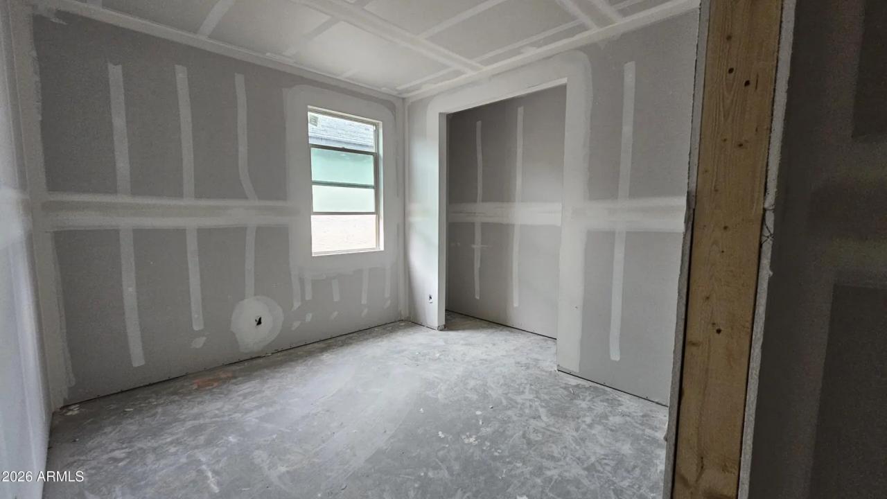 Real Estate Picture 9