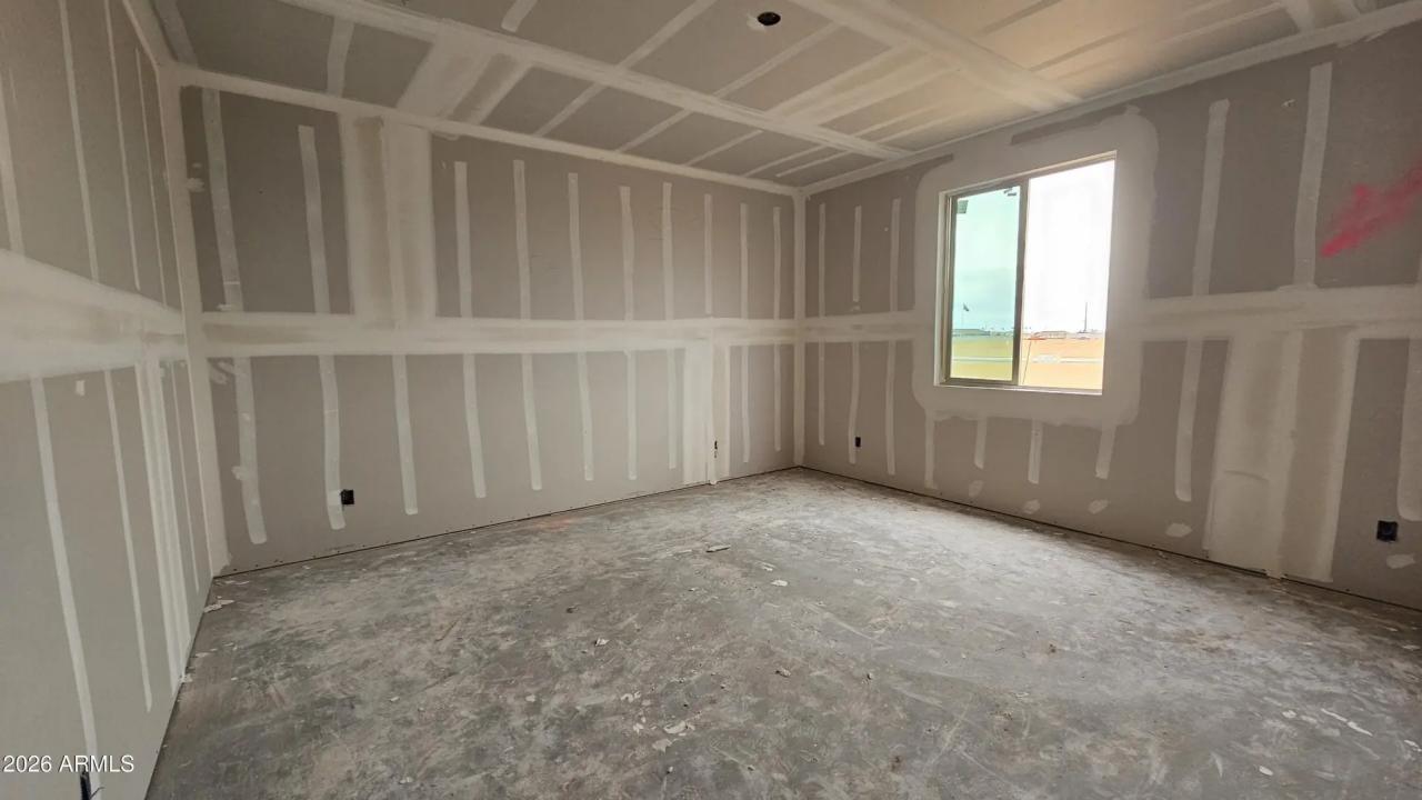 Real Estate Picture 13