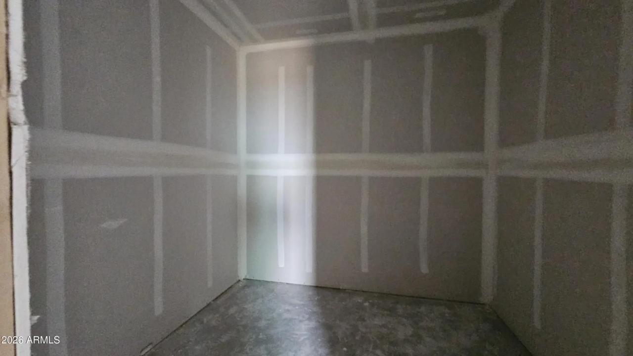 Real Estate Picture 14