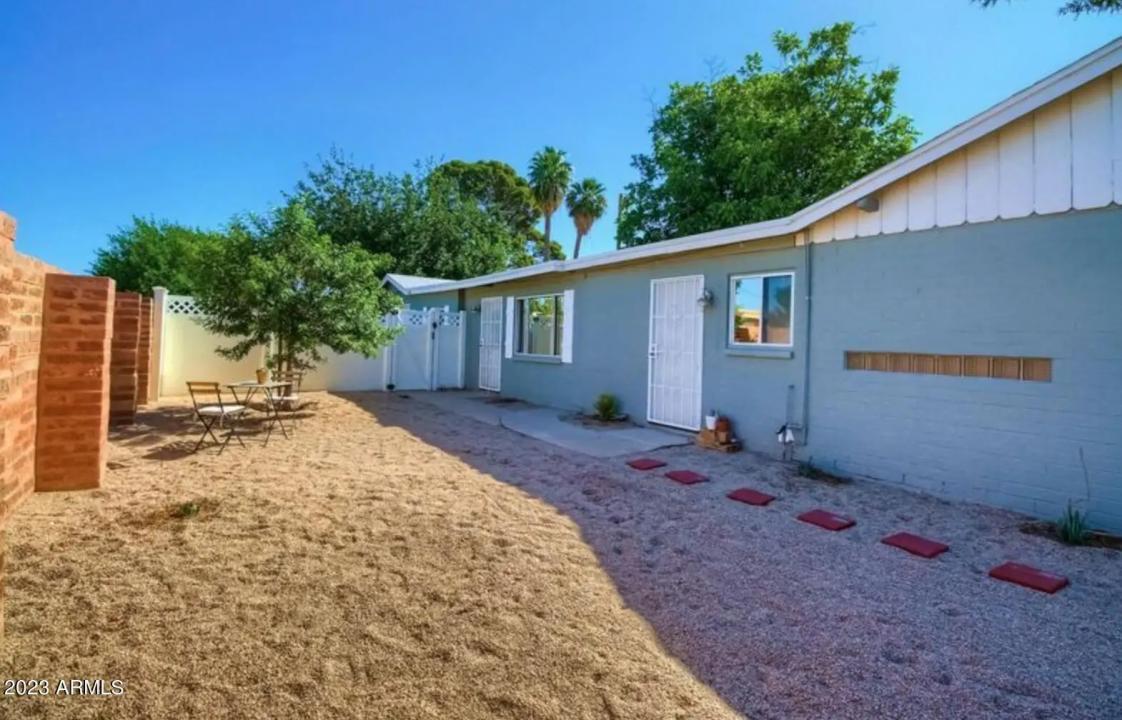 Real Estate Picture 9