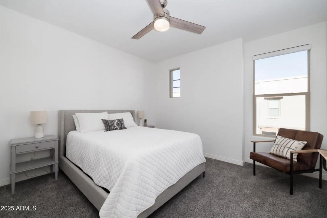 Real Estate Picture 14