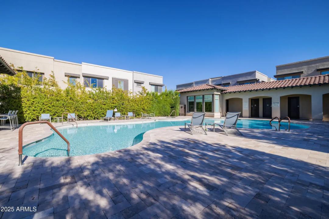 Real Estate Picture 30