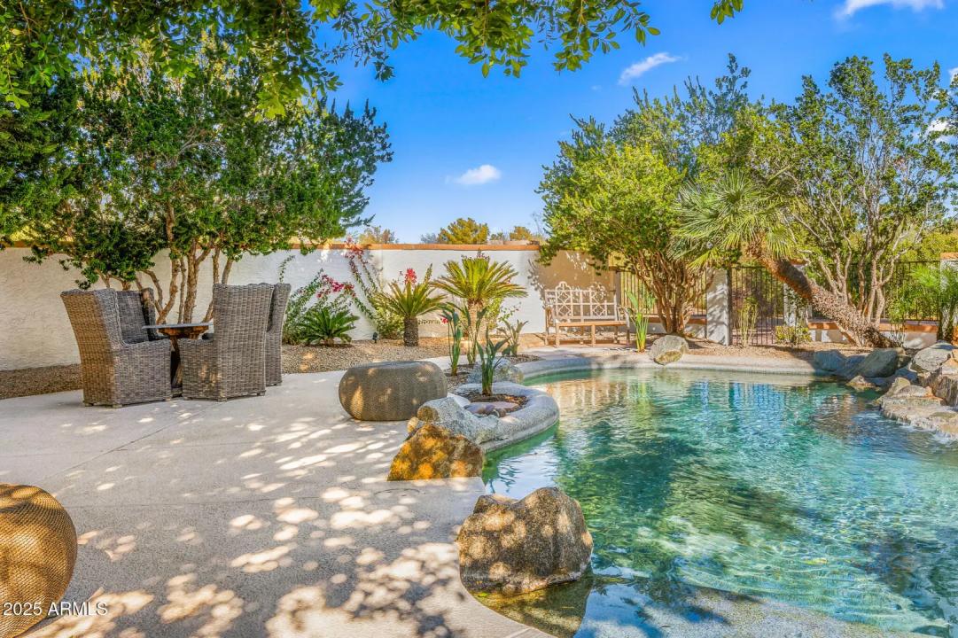 Real Estate Picture 23