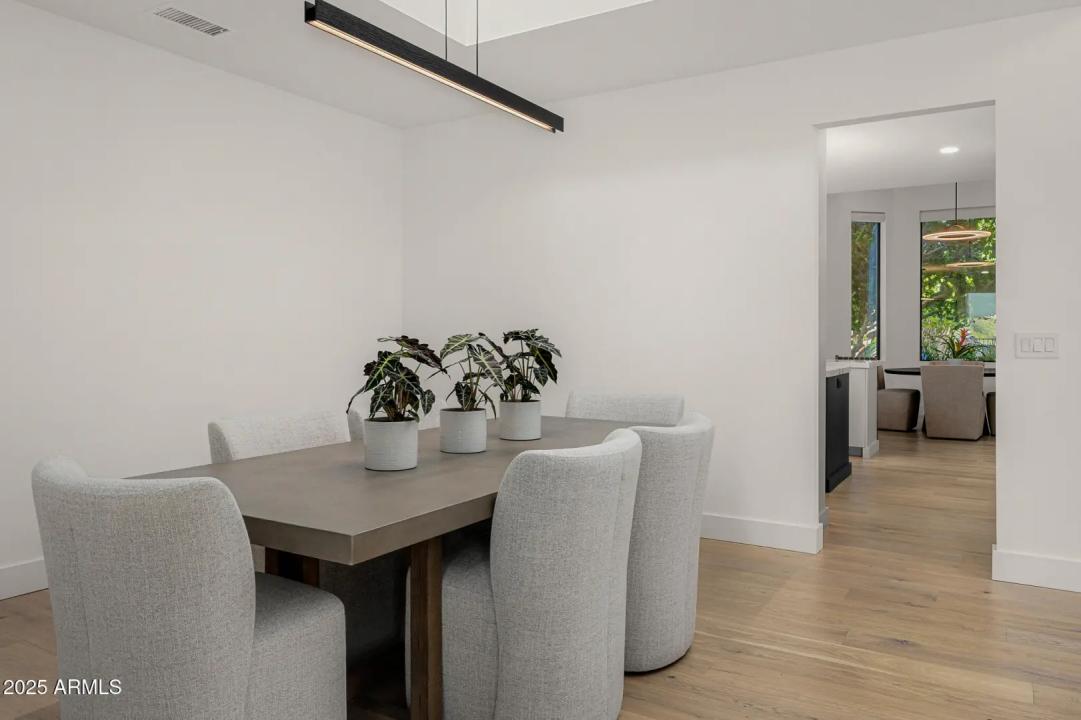 Real Estate Picture 9