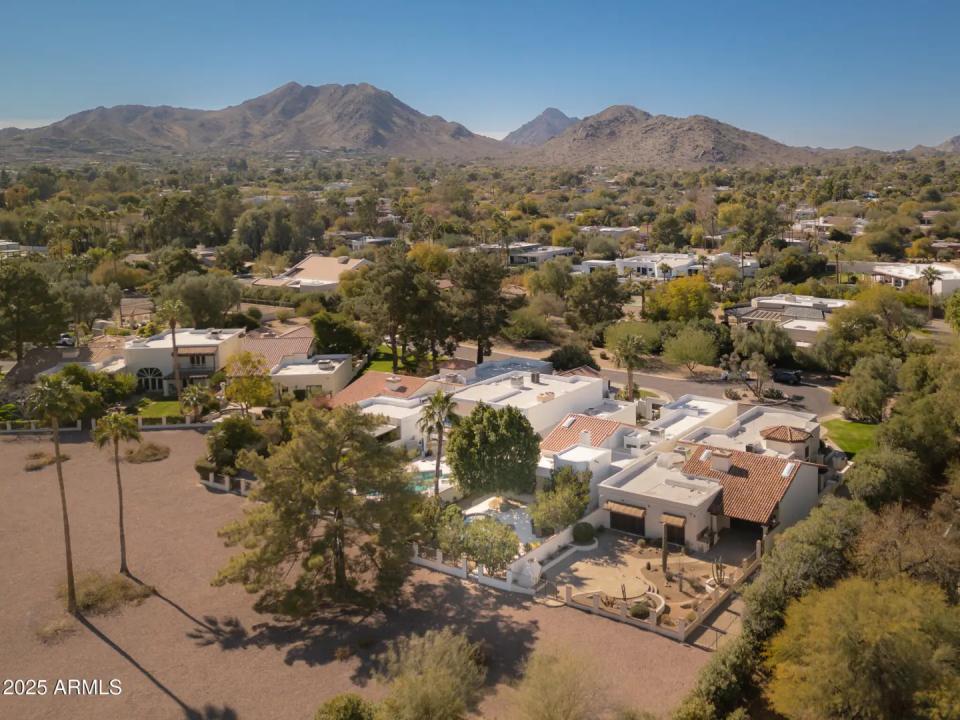 Real Estate Picture 28