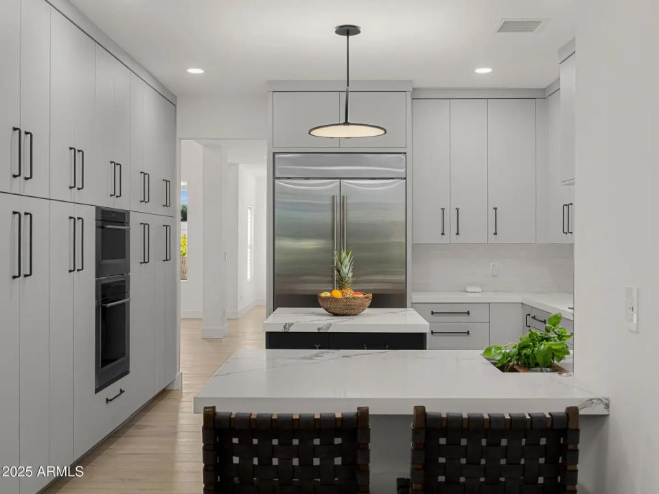 Real Estate Picture 7