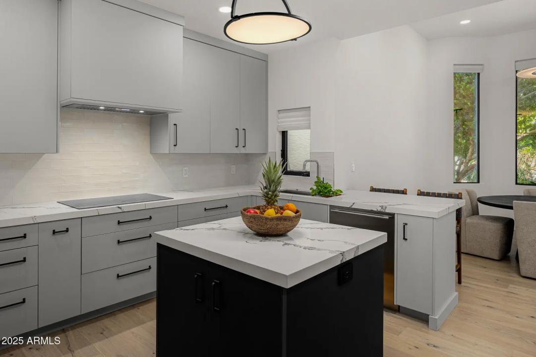 Real Estate Picture 6