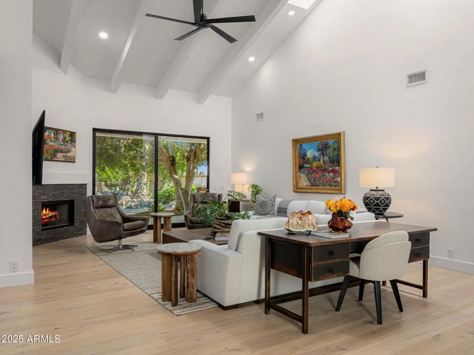 Real Estate Picture 3