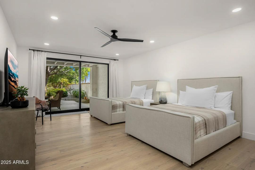 Real Estate Picture 10