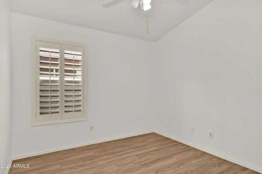 Real Estate Picture 24