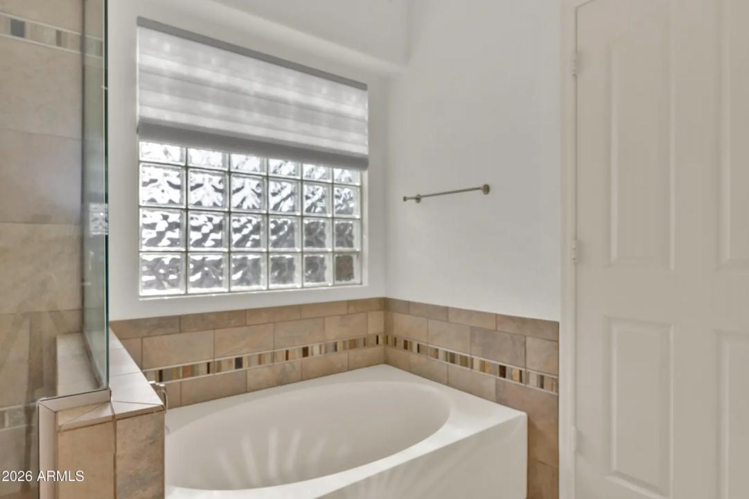 Real Estate Picture 19