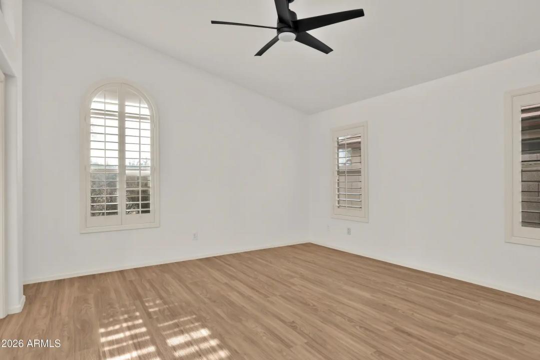 Real Estate Picture 17