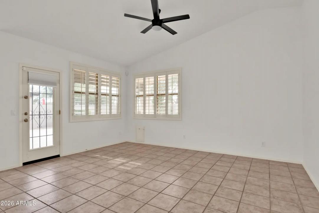 Real Estate Picture 13