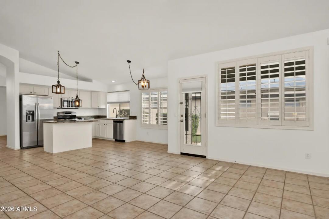 Real Estate Picture 10