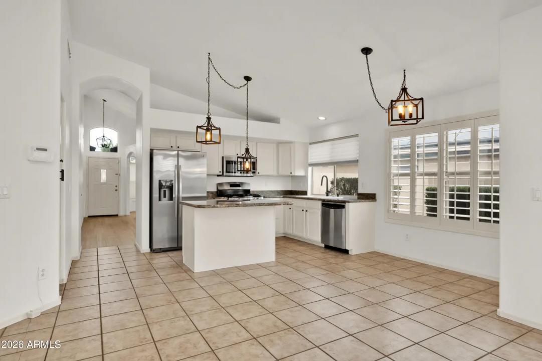 Real Estate Picture 11