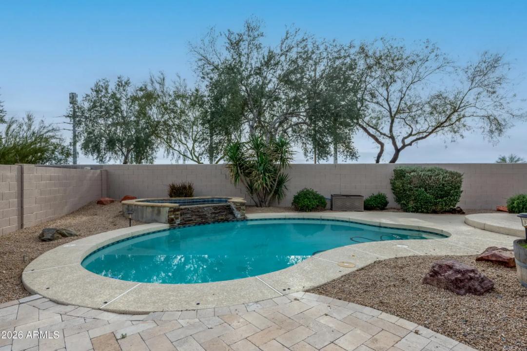 Real Estate Picture 33