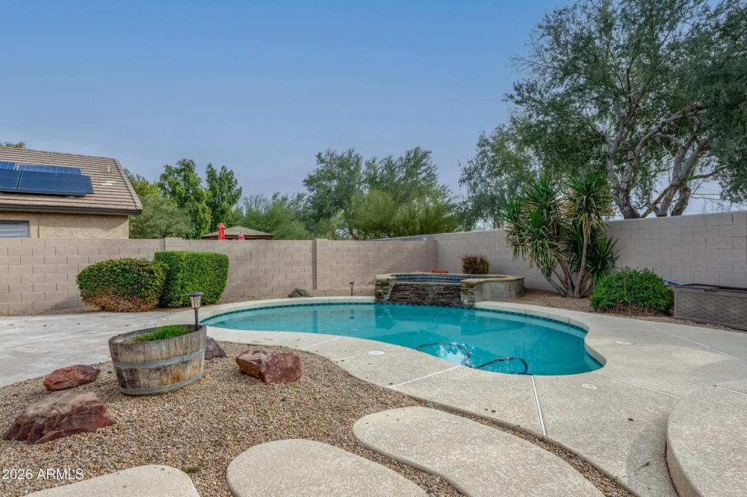 Real Estate Picture 37