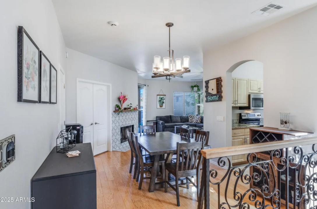 Real Estate Picture 7