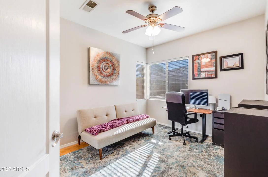 Real Estate Picture 18