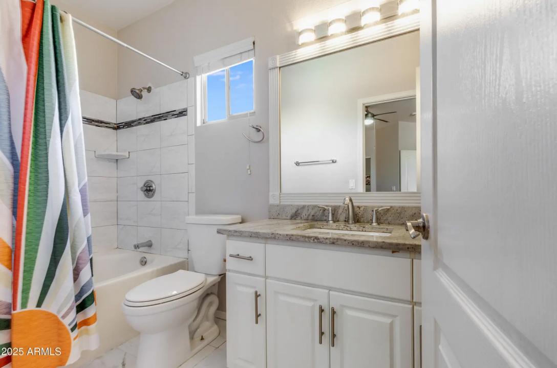 Real Estate Picture 16