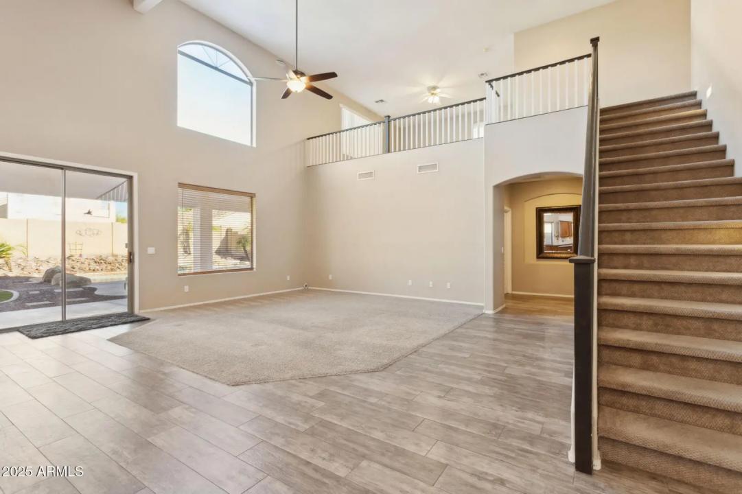 Real Estate Picture 11