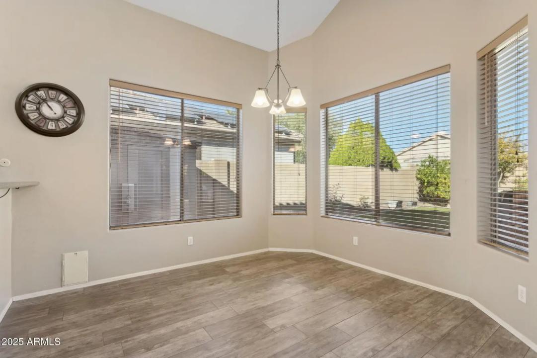 Real Estate Picture 10