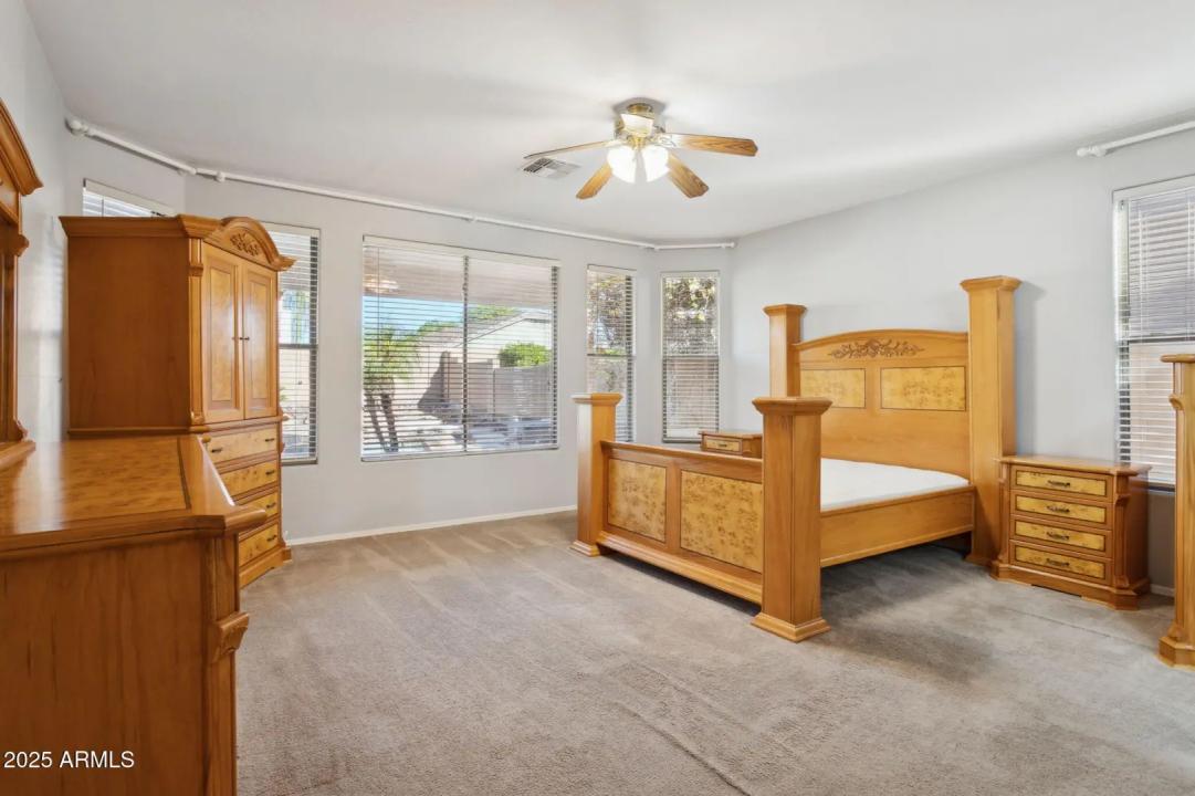 Real Estate Picture 13