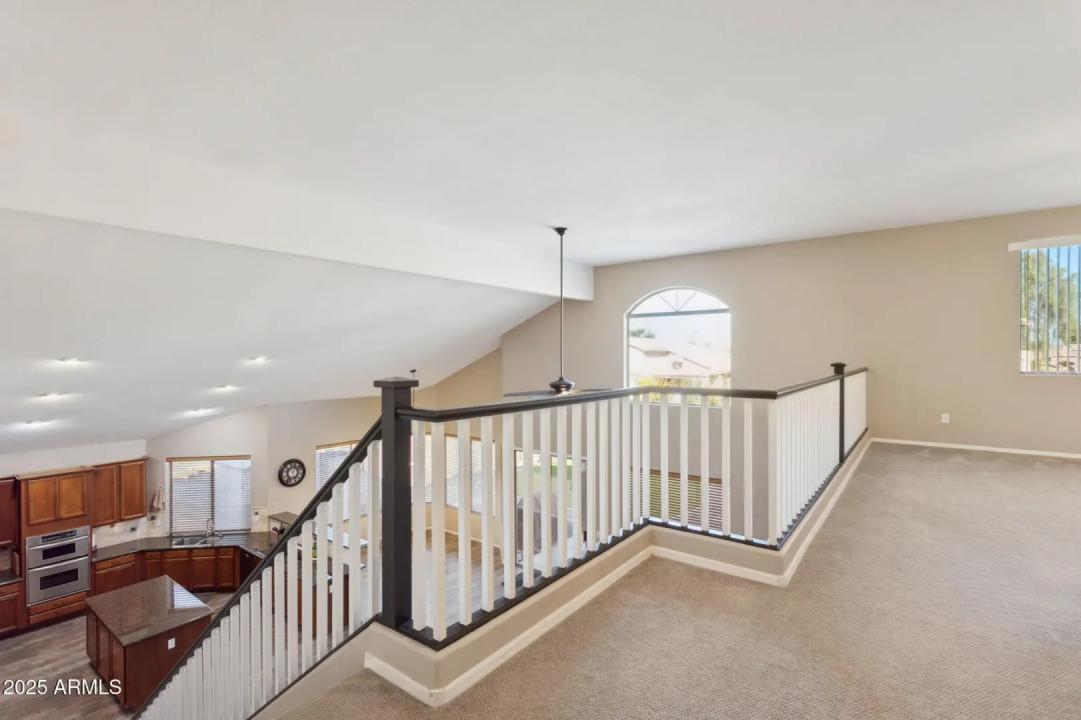 Real Estate Picture 17