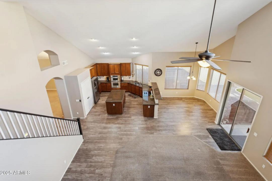 Real Estate Picture 18