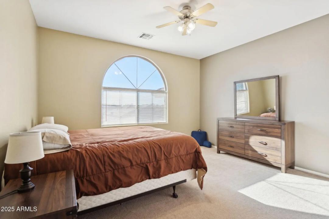 Real Estate Picture 19