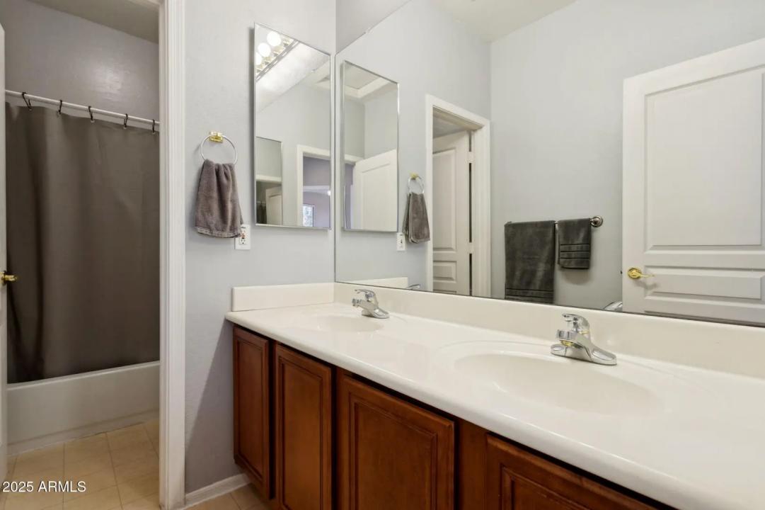 Real Estate Picture 20