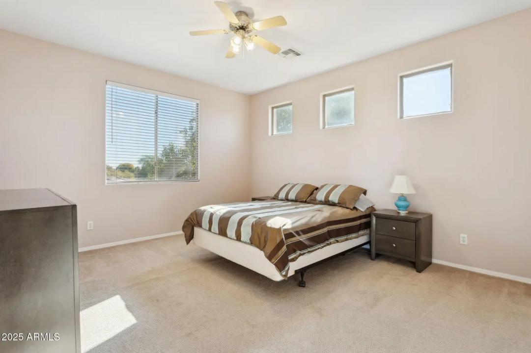 Real Estate Picture 23