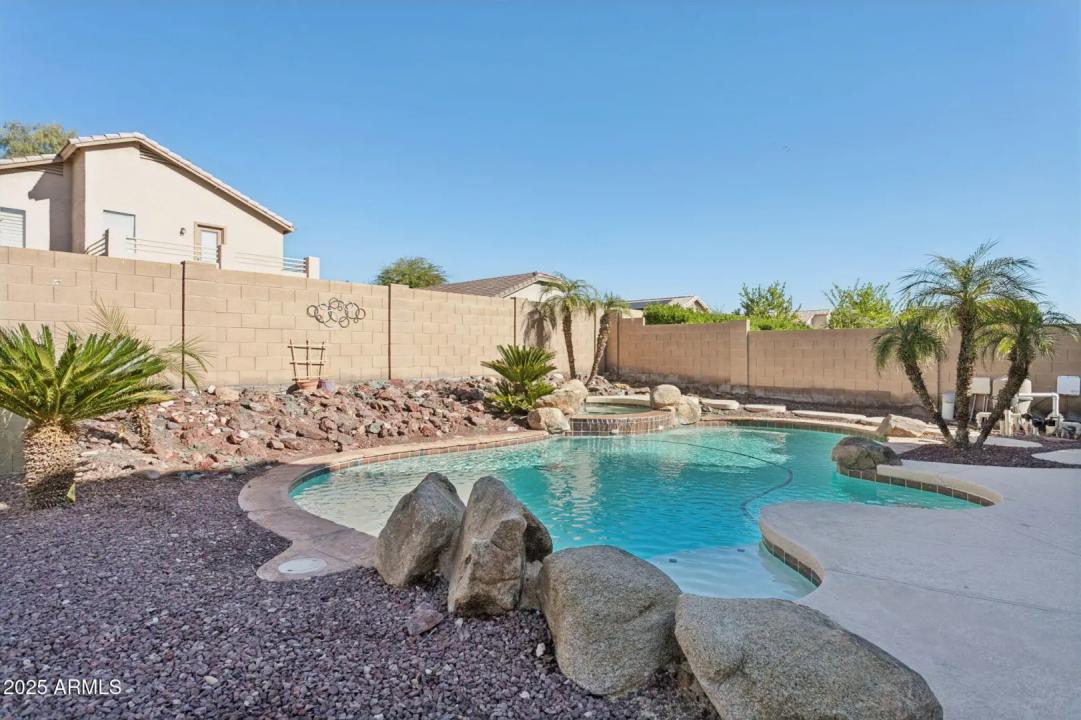 Real Estate Picture 25