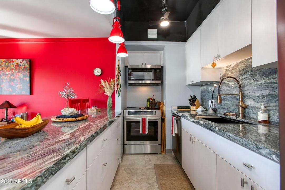 Real Estate Picture 1