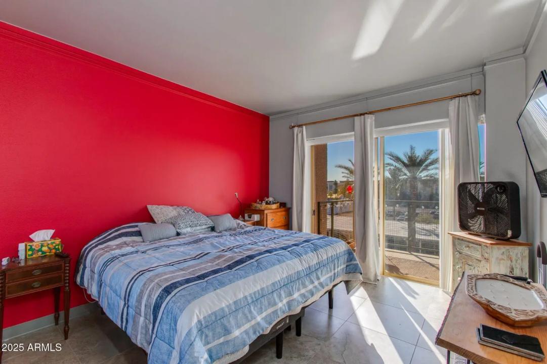 Real Estate Picture 5