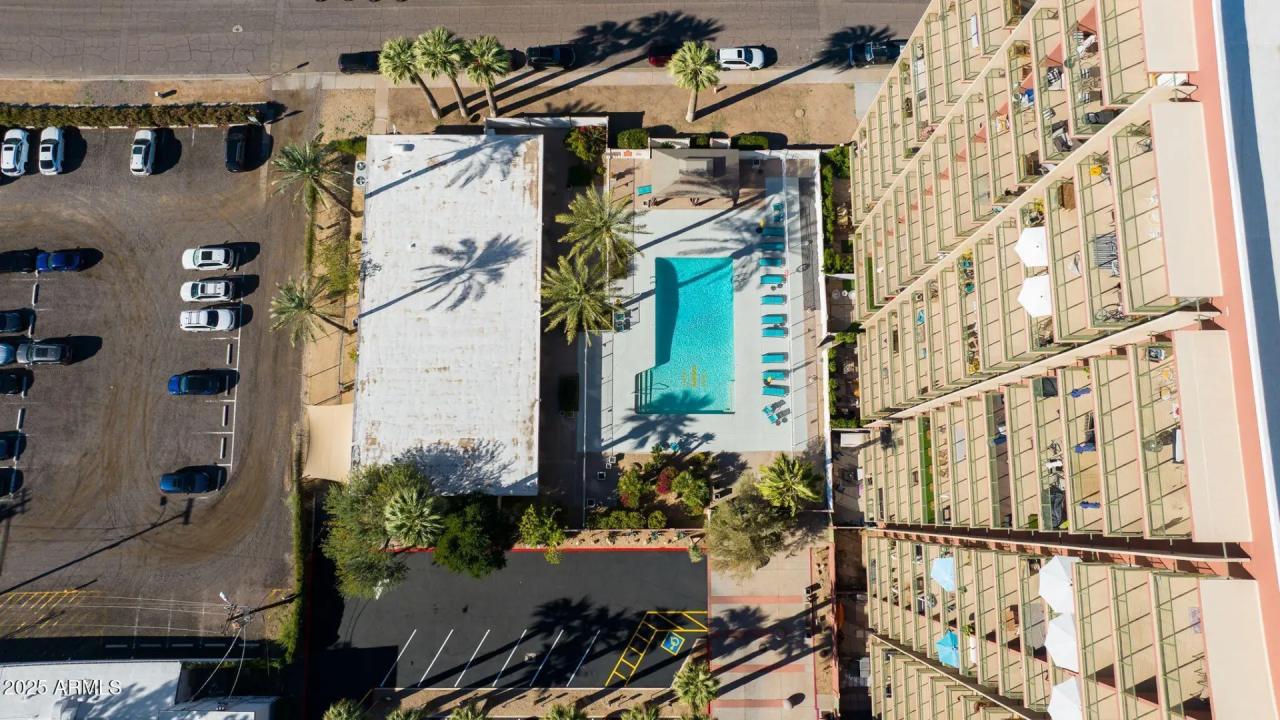 Real Estate Picture 11