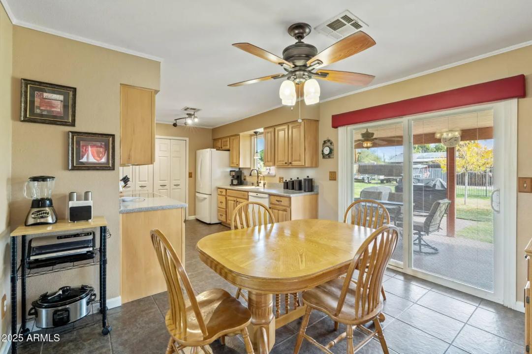 Real Estate Picture 9