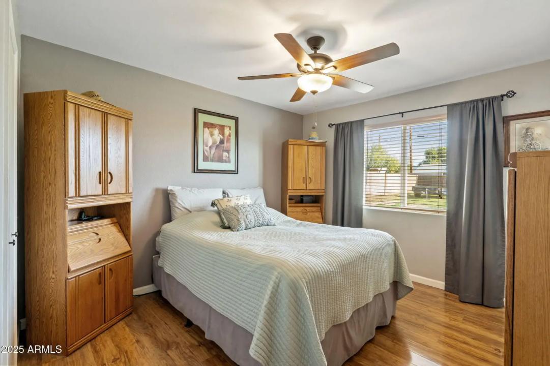 Real Estate Picture 17